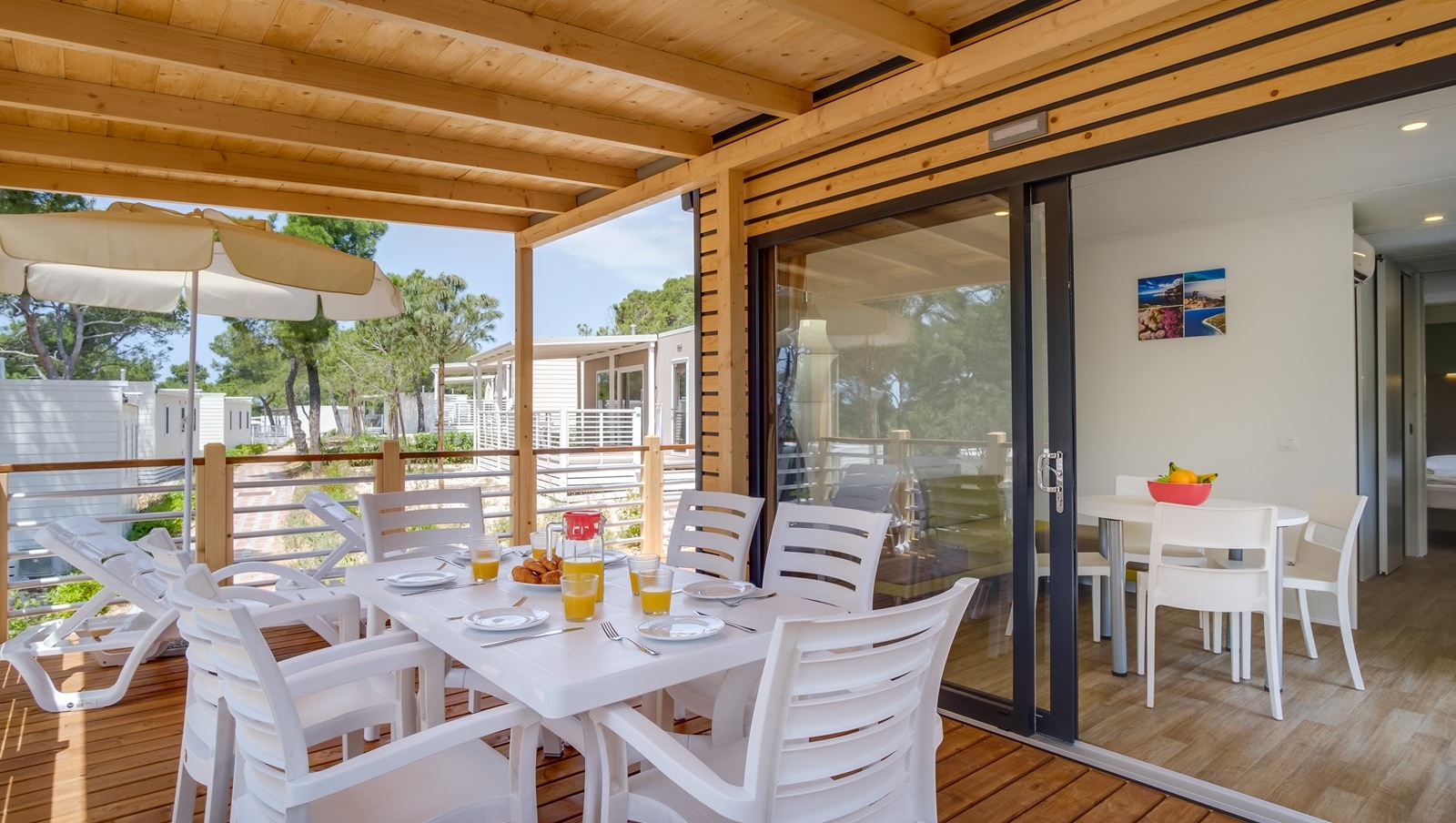 Mobile home Easy Freedhome terrace and living room