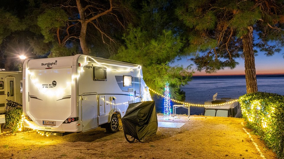 Advent in campsite Čikat
