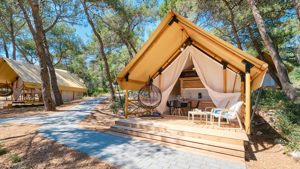 Glamping tenten op Camp Čikat