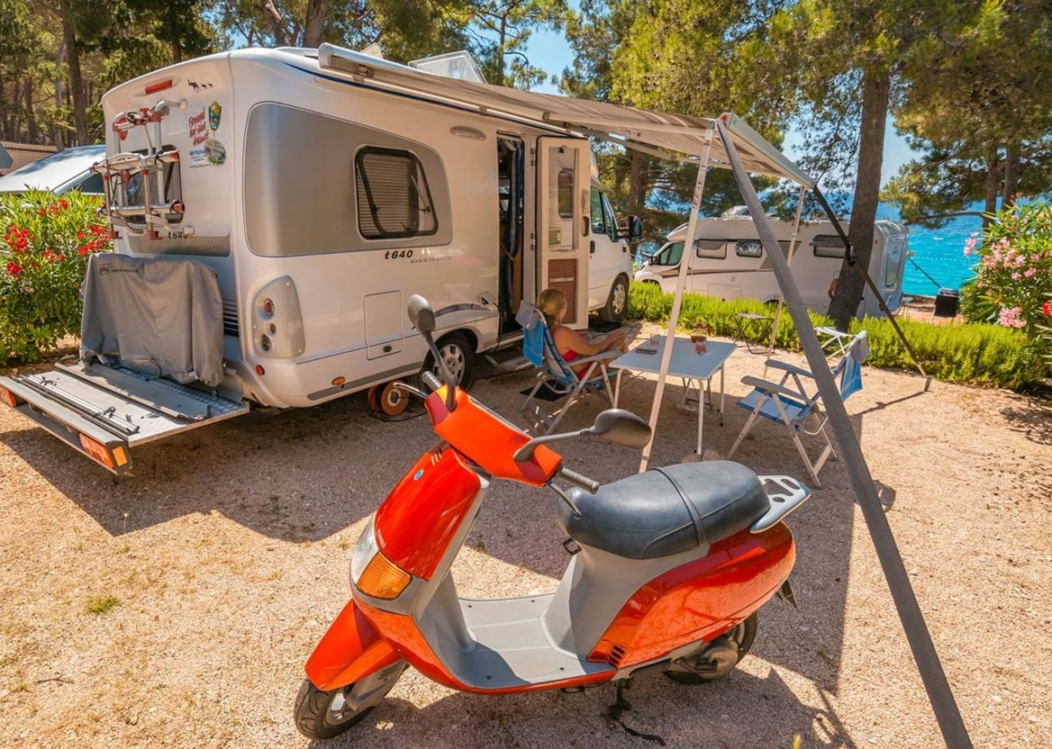 gefrierbox camping SNOMASTER KÜHL- UND GEFRIERBOX CLASSIC 56D MIT ZWEI GETRENNTEN KÜHLFÄCHERN:  26L/30L main image 1